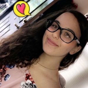 Meet your Posher, Stefanie